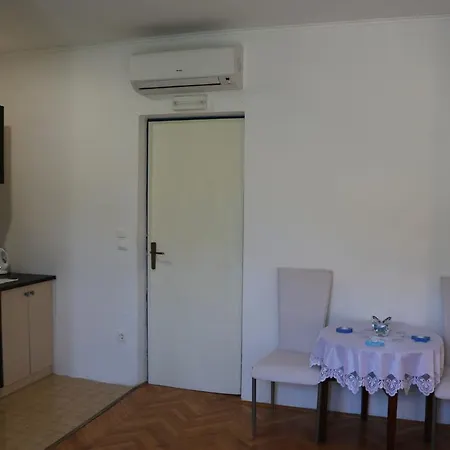 Milatic Jelsa (Hvar)