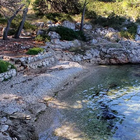 Milatic Jelsa (Hvar)